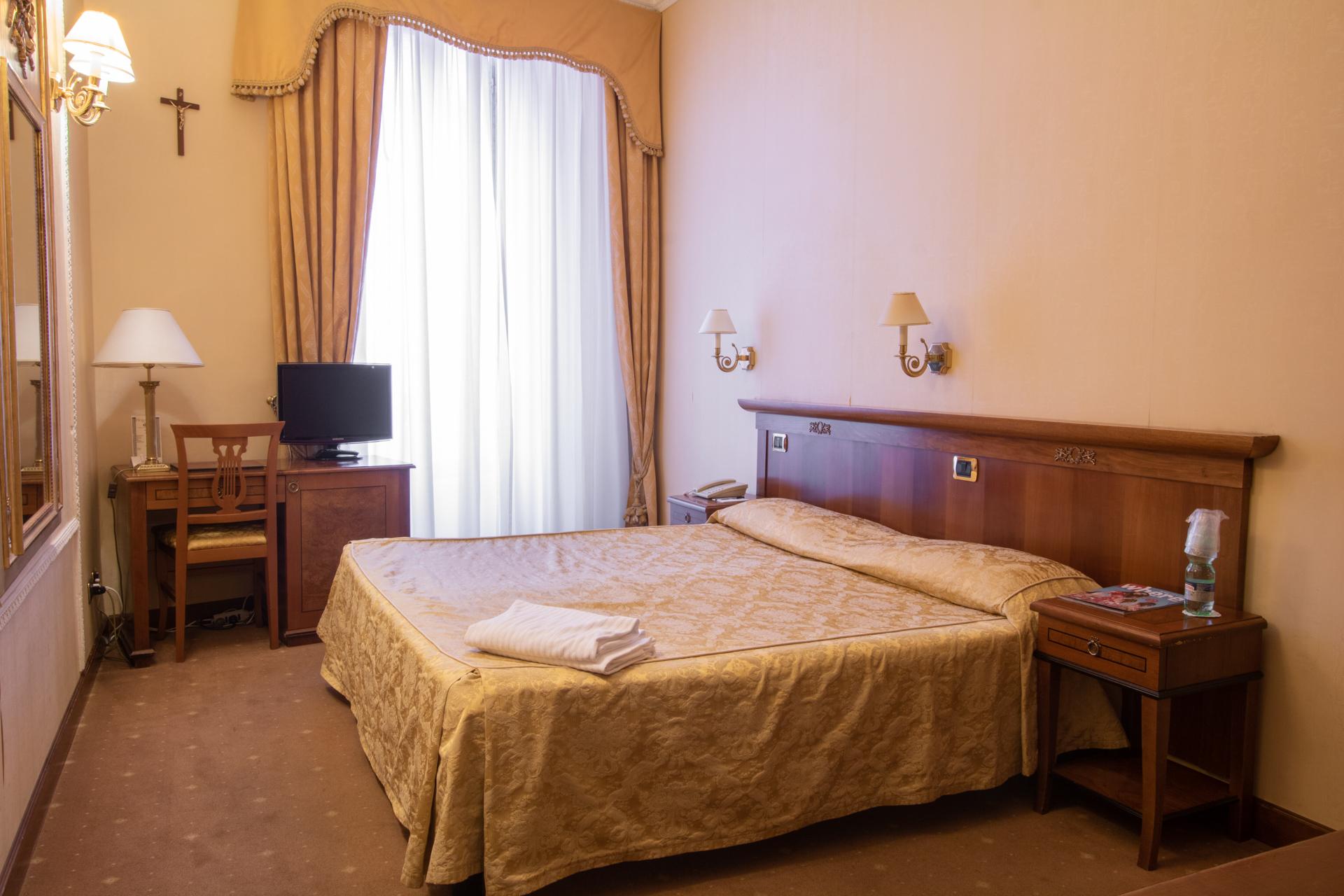 霍西亚努皇宫酒店 罗马 外观 照片